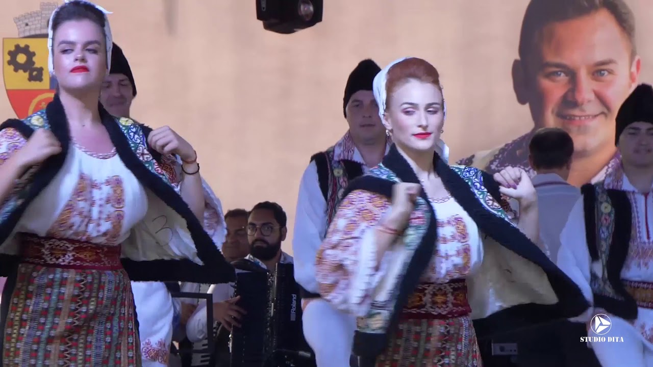 Ansamblul Ghiocelul din Giroc - dans din zona Moldovei - Festivalul Ionel Lucian Sipos Giroc 2019
