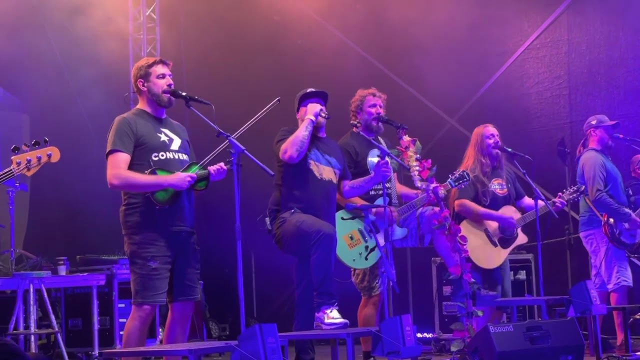 Divokej Bill - Vstávej (live Slavičín - 2.7.2022 - Karpaty FEST)