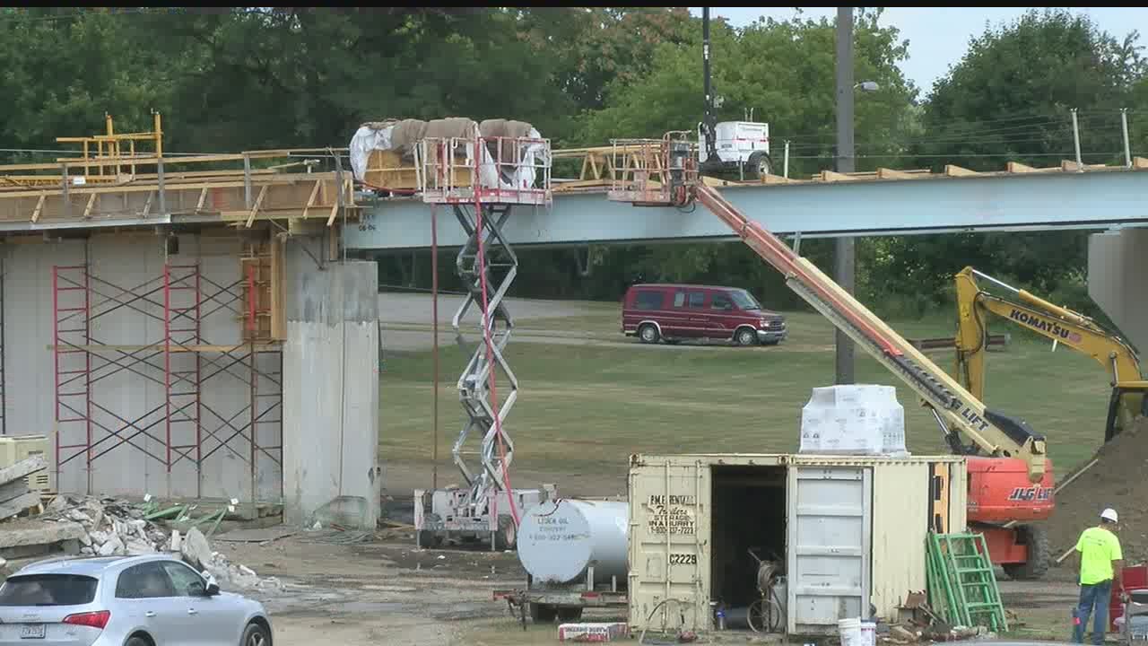 Rebar collapse spills 150 yards of concrete in Salem