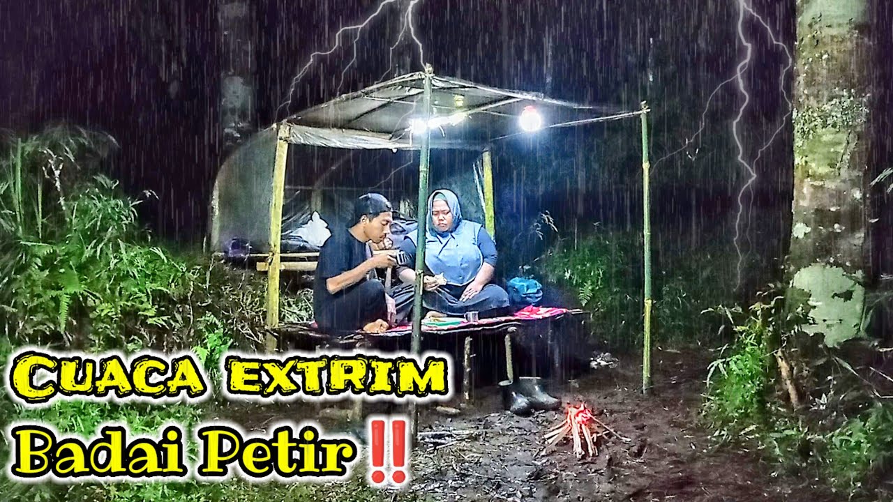 BERKEMAH SAAT HUJAN DERAS DENGAN GUNTUR YANG SANGAT MENGGELEGAR -ASMR-RAIN