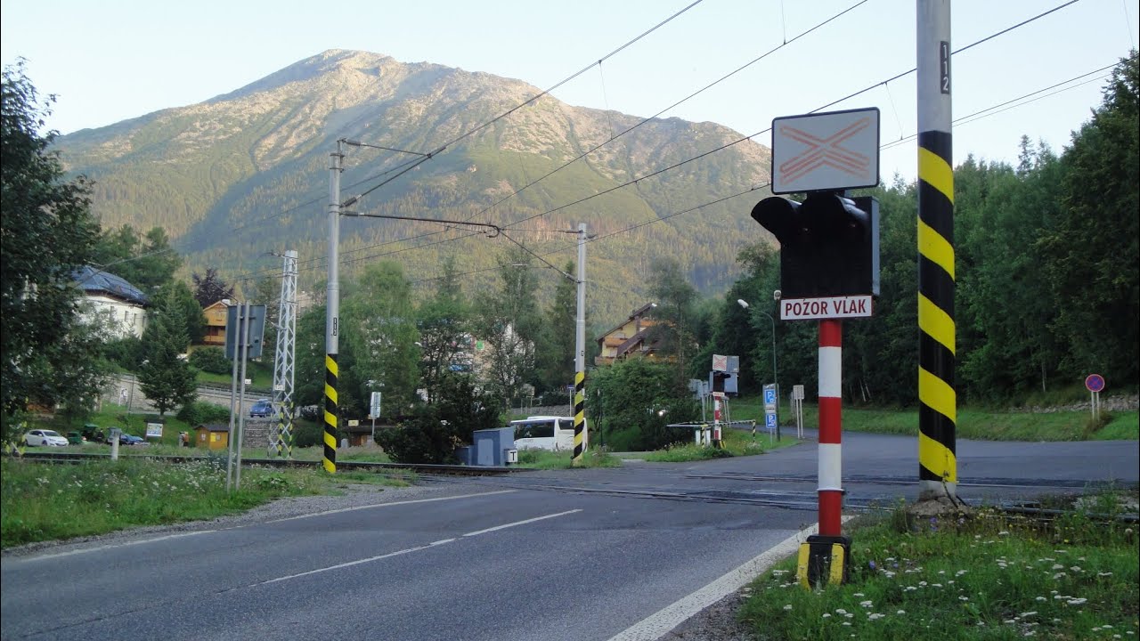 Železnicne pricestie SK // Železniční přejezd (AŽD-71) Starý Smokovec 9.8. 2023
