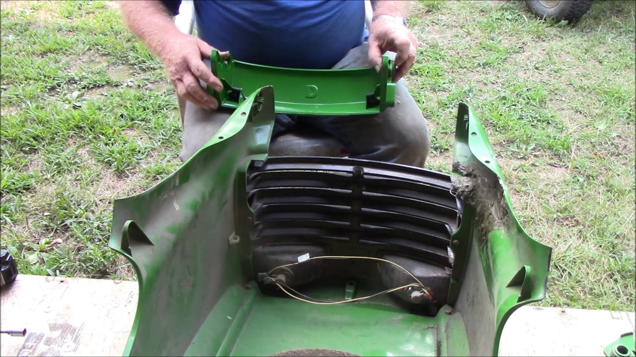 Установка бампера и капота на газонный трактор John Deere