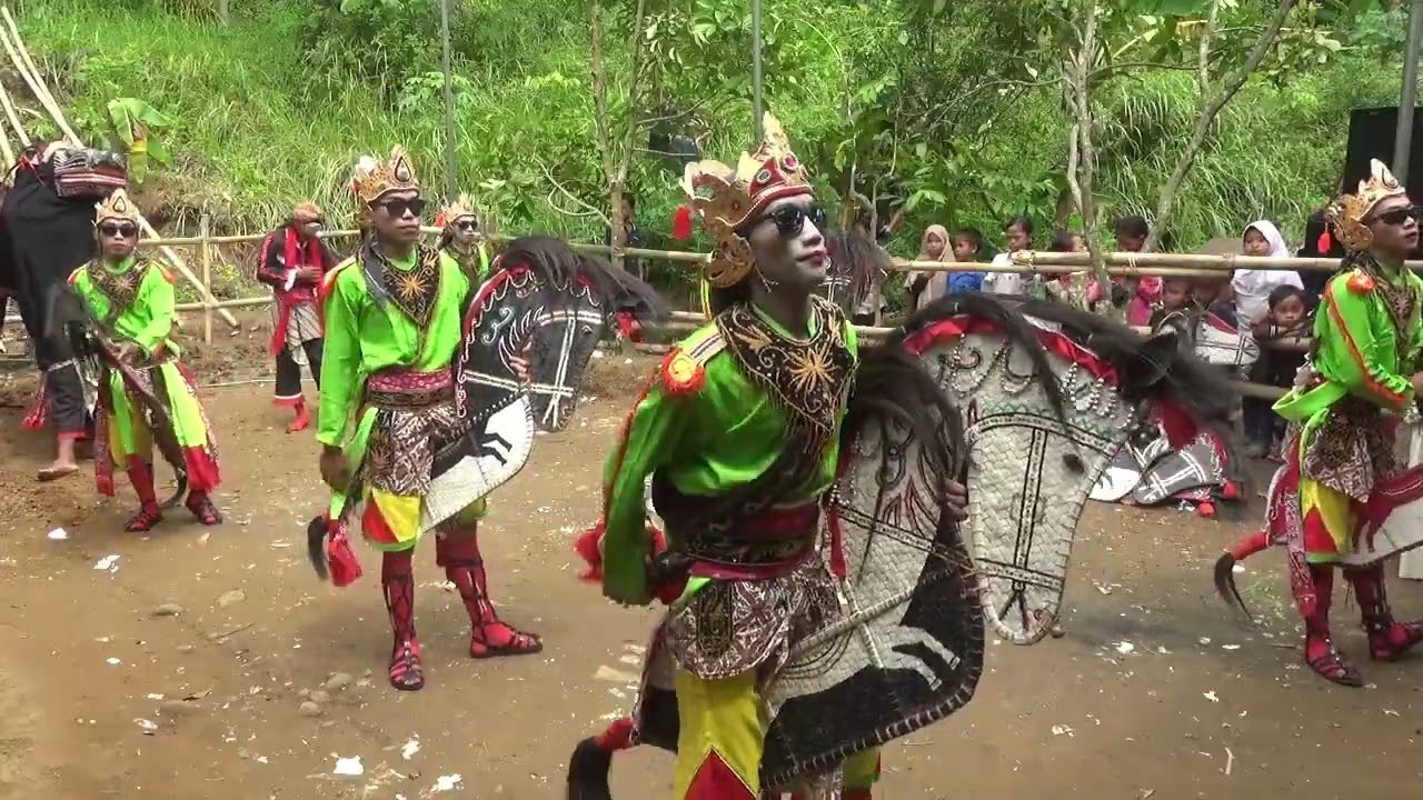 Ebeg Mawar Putih Manunggal Jaya . Babak 1& 2 #jaranan #ebegbanyumasan #senidanbudaya #janturan 