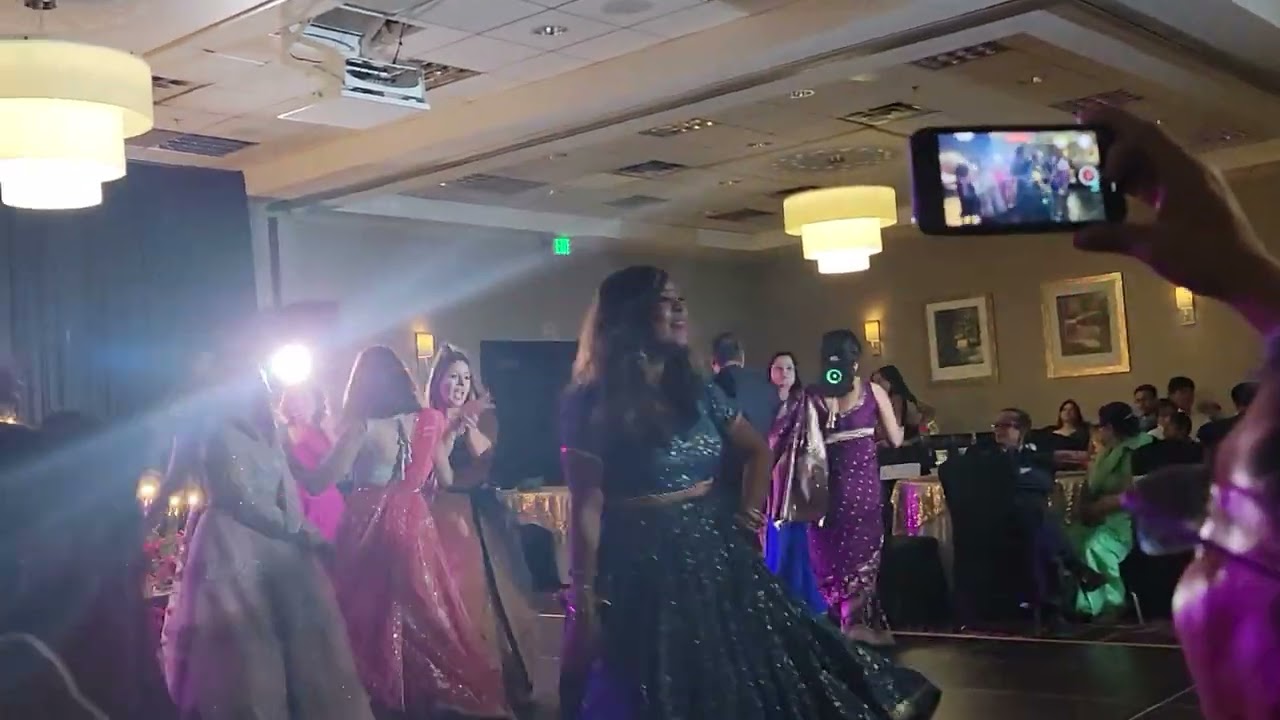 Dancing 🕺 👯‍♀️