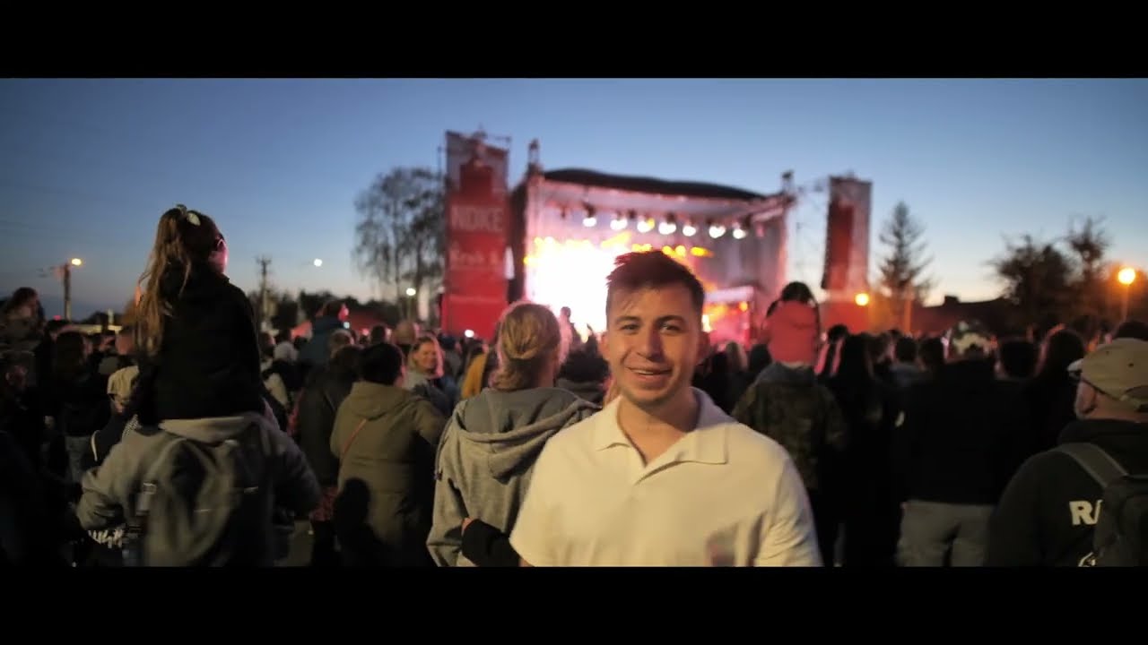 Dąbrowa. Blisko.