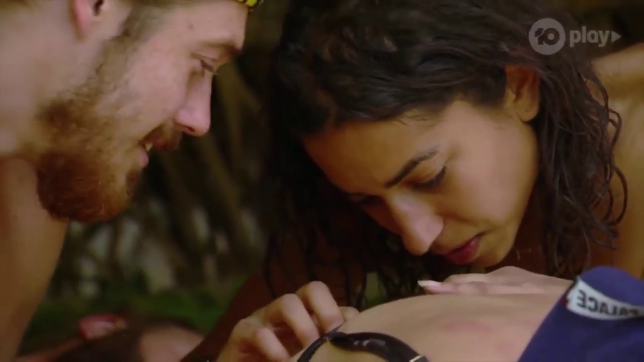 Not Seen On TV: Pro Pimple Poppers | Australian Survivor: All Stars