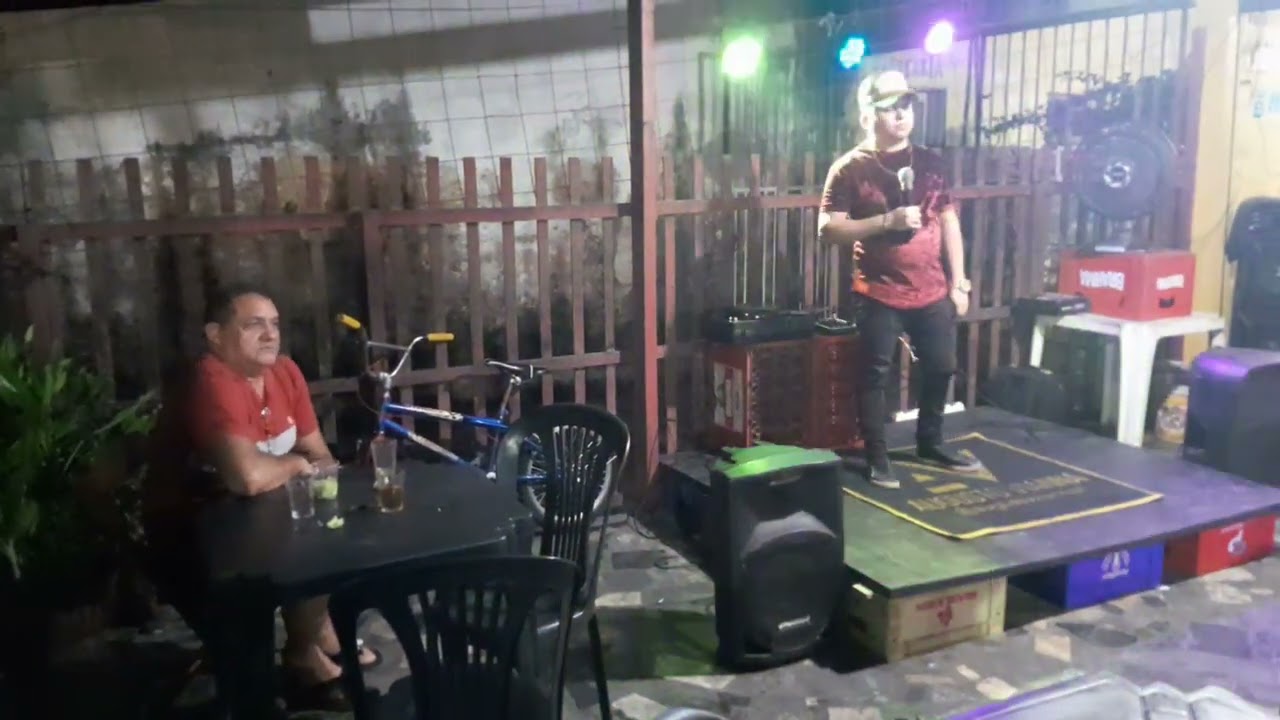 Augusto Viana ao vivo no bar do Paulo drinks 