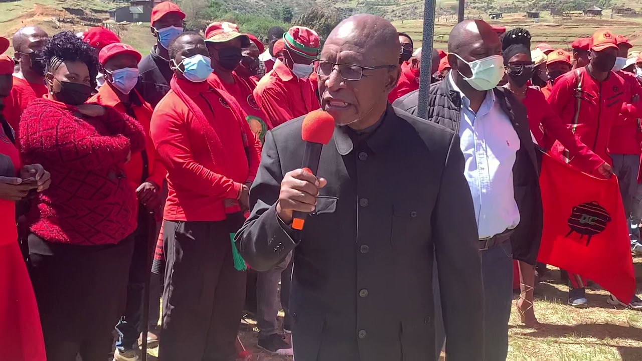 Dr Pakalitha Bethuel Mosisili phupung ea Tseliso Sefali.