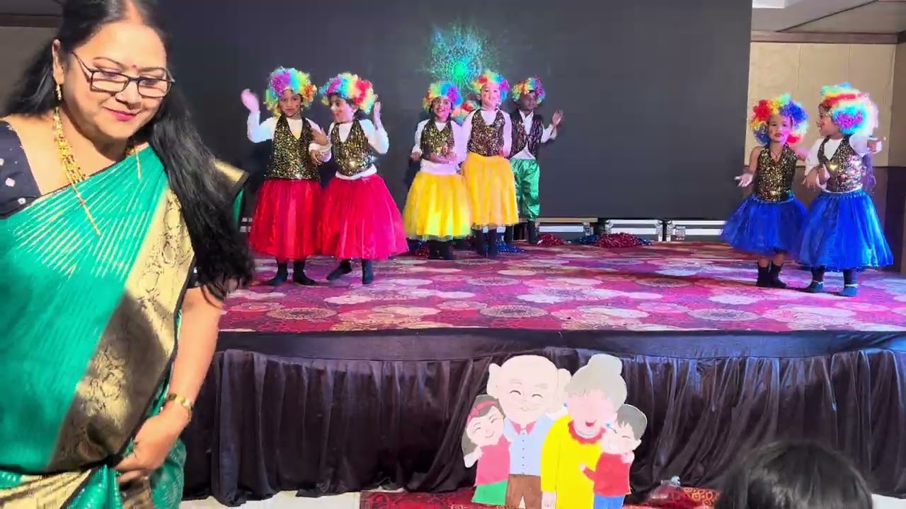 Devathai Vamso Neeyo Dance Performance by LKG at Little Elly Banaswadi 
