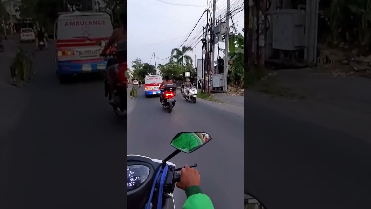 Scooter Ride in Crazy Traffic @ Canggu, Bali 🇮🇩