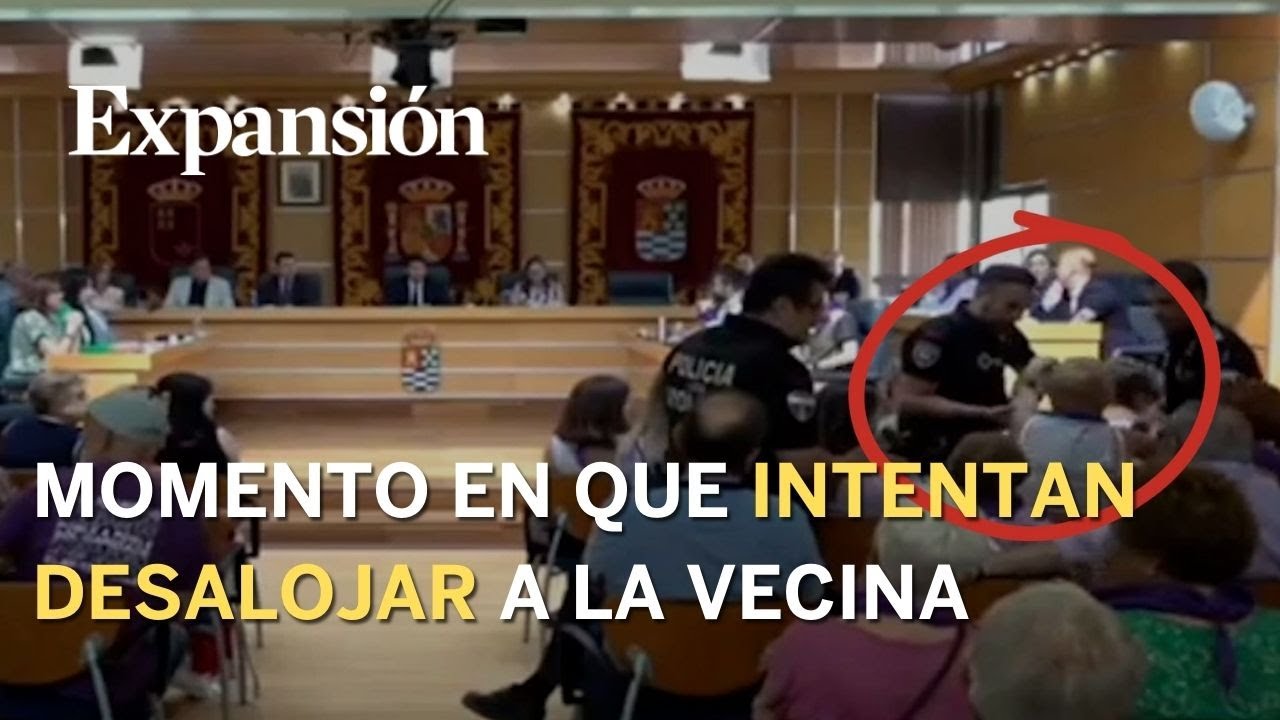 Tensión en el pleno de Molina de Segura cuando la policía intenta desalojar a una vecina
