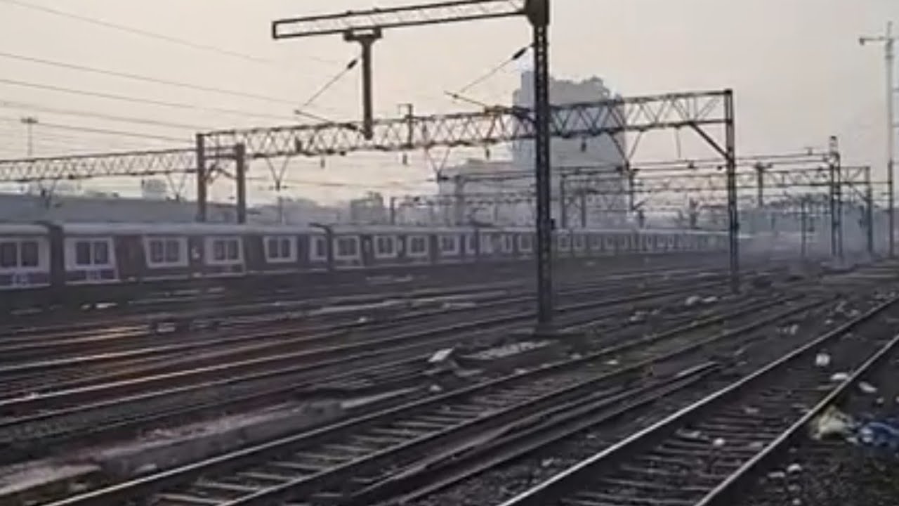 Santaragachi jn to howrah uncut train journey || 12129 azadhind sf express #uncuttrainjourney #12129