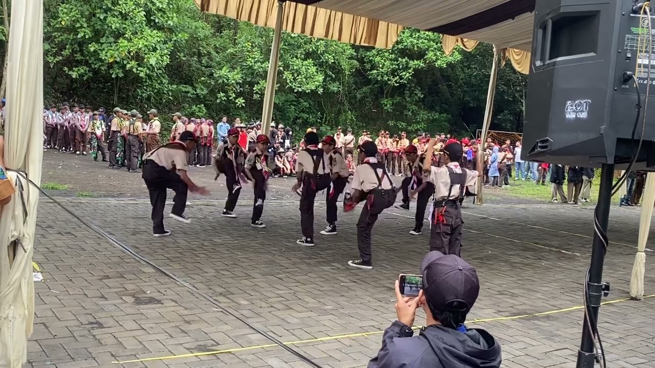 Lomba Kreasi Formasi Baris Berbaris MTs Nu Pakis Putra (MATSNUEPA) di PRESTAPRAGA 2024