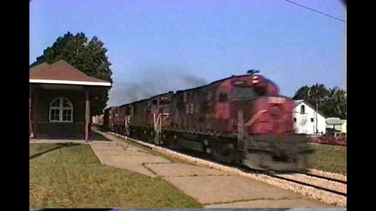 Green Bay and Western Railroad 309 + 313 + 314 Alco C424 Revenue Freight 8/19/92
