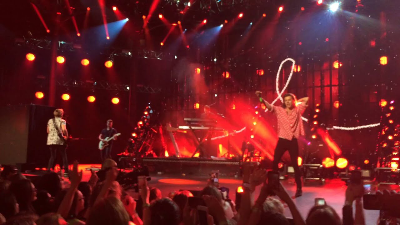 One Direction - Best Song Ever * Apple Music Festival 2015