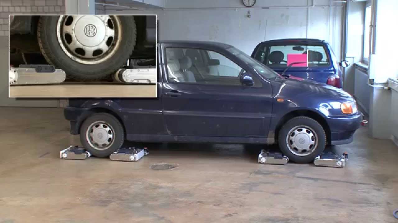 ICRA 2015 AVERT: An Autonomous Multi-Robot System for Vehicle Extraction and Transportation