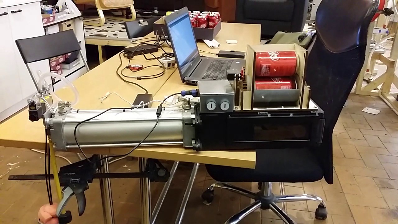 Tampere hacklab can crusher