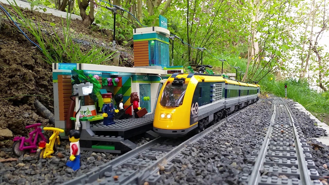 LEGO Train 60197 - High-Speed Passenger Service with the Eurostar E320
