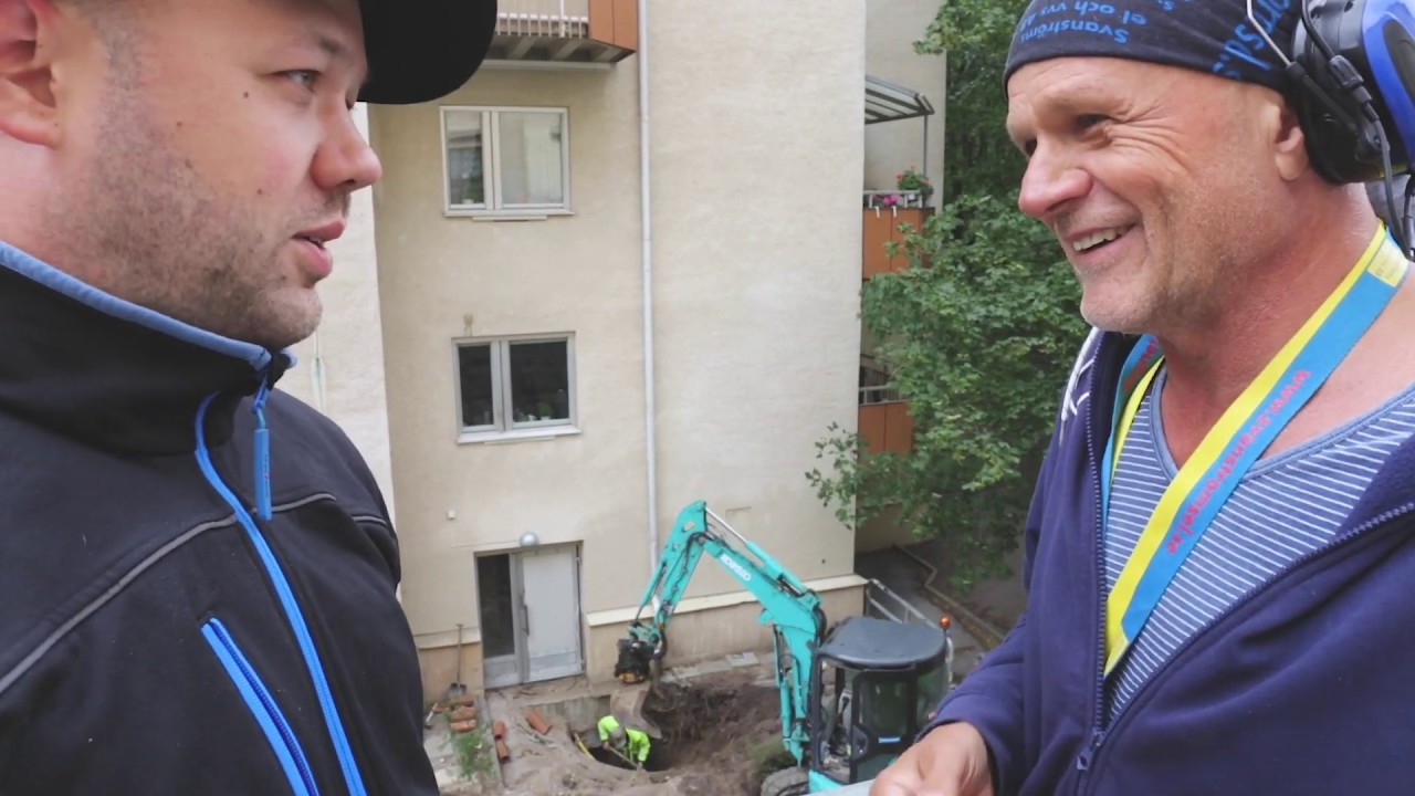 Hampus håller i avloppsbyte, jättekrångligt!