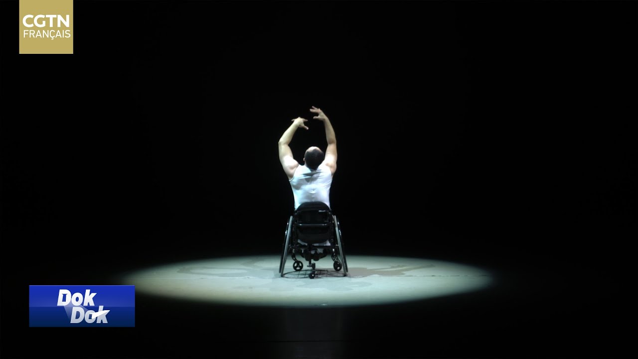 PAS SI DIFFÉRENT : Le danseur en fauteuil roulant