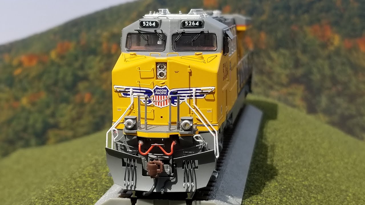 Athearn Genesis Union Pacific ES44AC