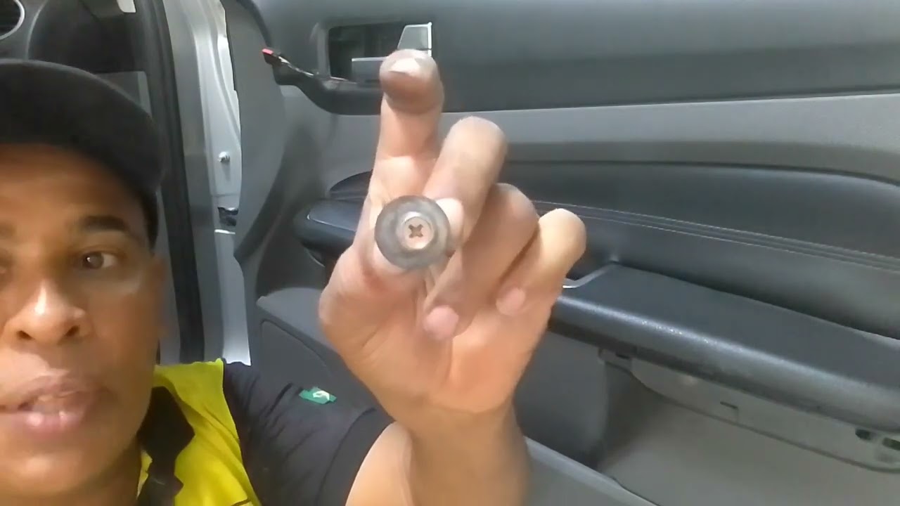 dica de como retirar forro da porta do Focus 2009 fácil