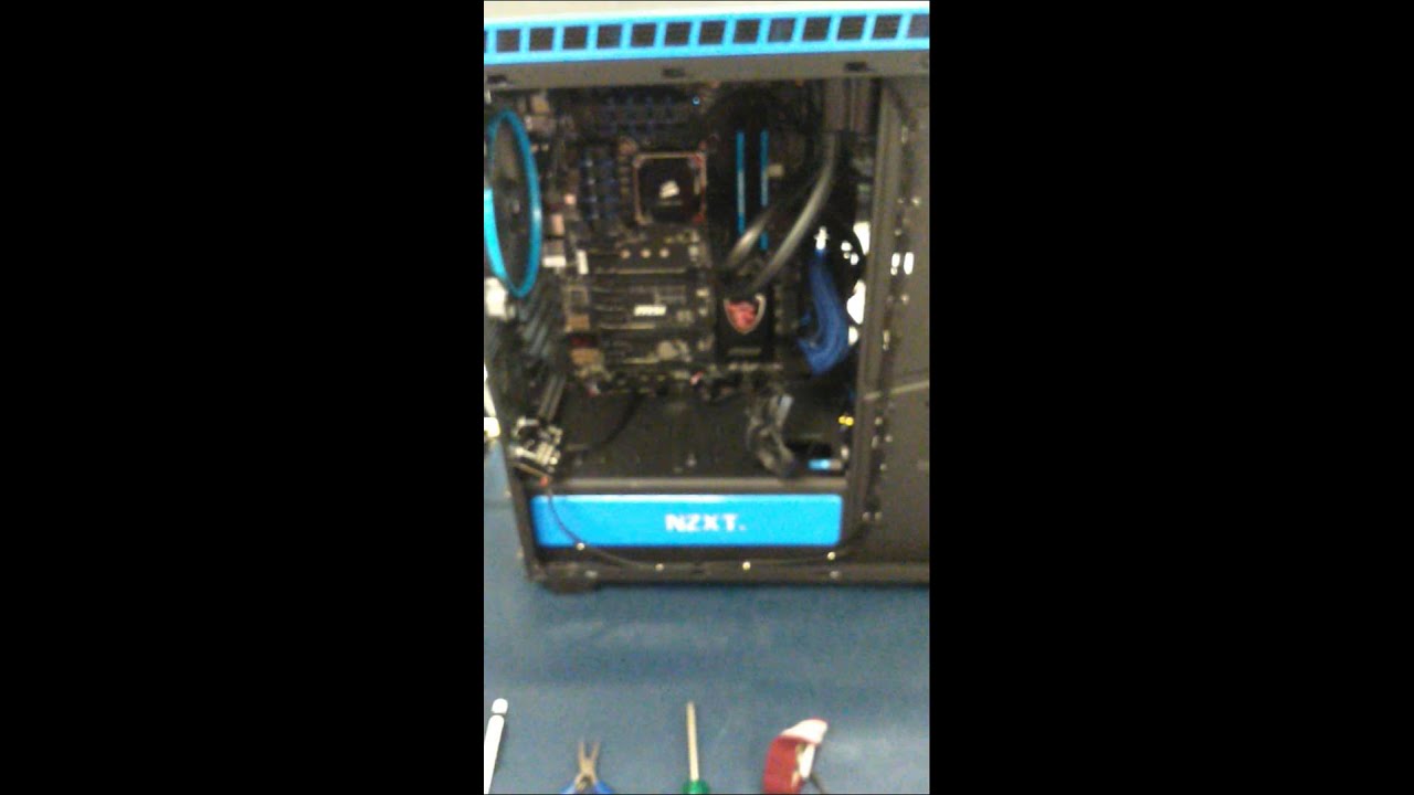Pc turns on for 1 second and turns off