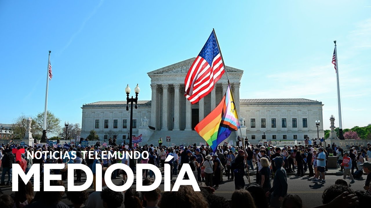 La Corte escucha el caso de la ciudadan&iacute;a por nacimiento y afuera protestaban | Noticias Telemundo