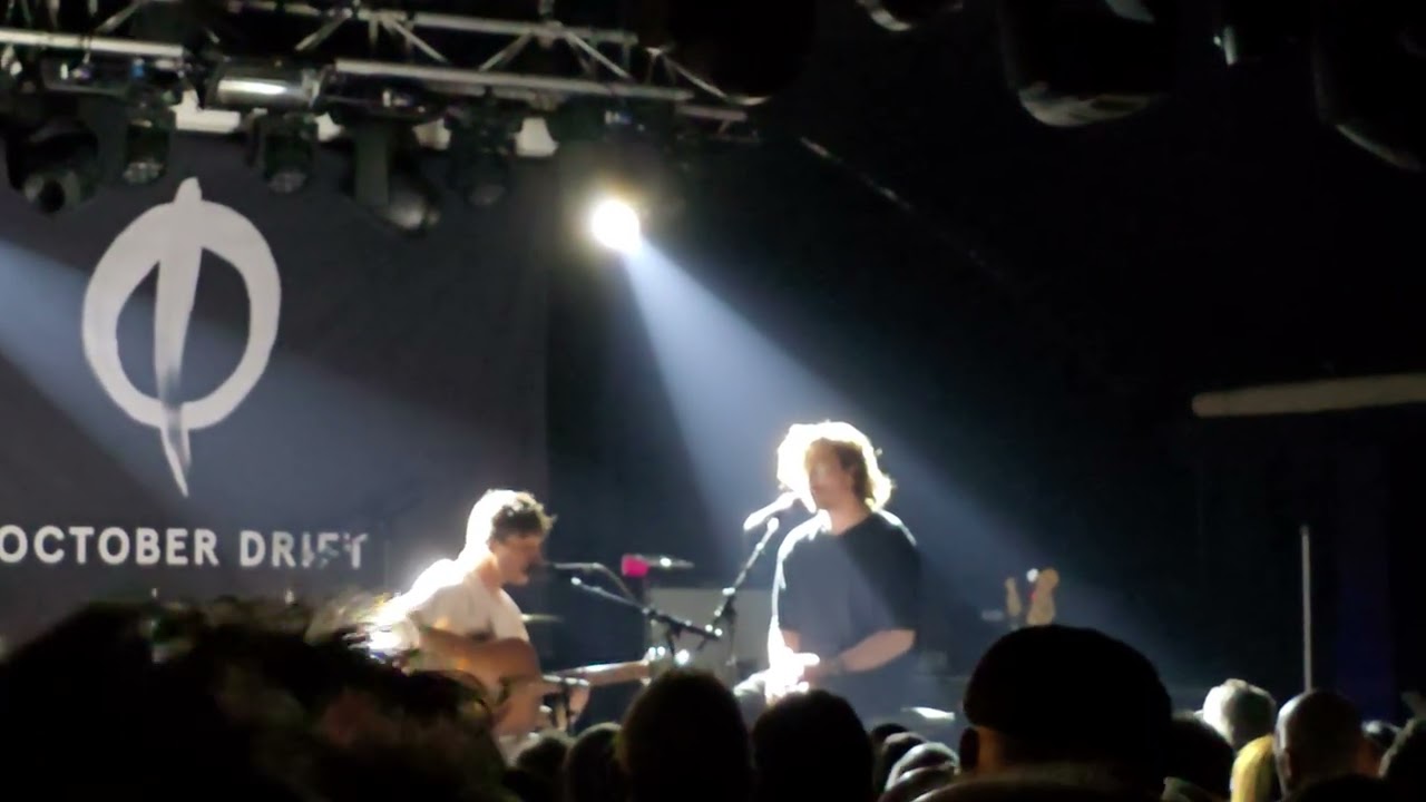 OCTOBER DRIFT - I DON'T BELONG ANYWHERE (acoustic), THE GARAGE, ISLINGTON, LONDON, 02/12/2025.