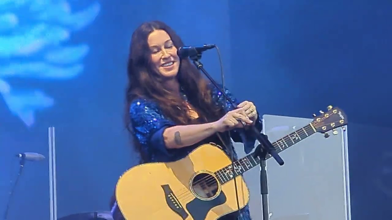 Alanis Morissette - Head Over Feet - Malahide - Dublin - 29 June 2025  HD/4K