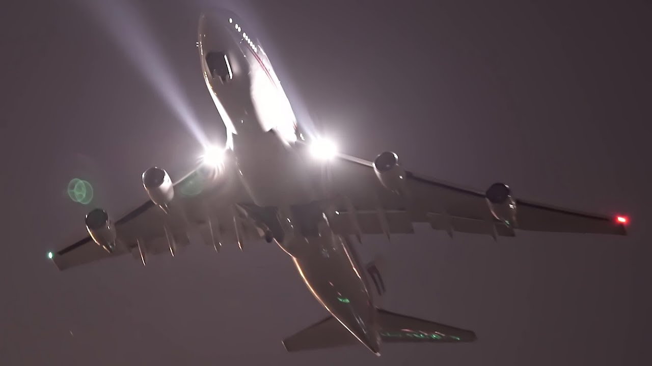 EPIC Boeing 747-400 NIGHT TAKEOFF with starry sky - [Sony a7s]