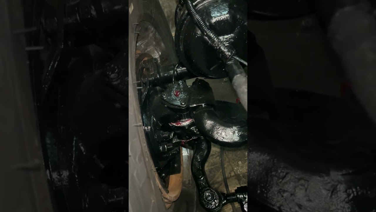 Одна изношенная втулка… Теперь нам придётся менять всё.