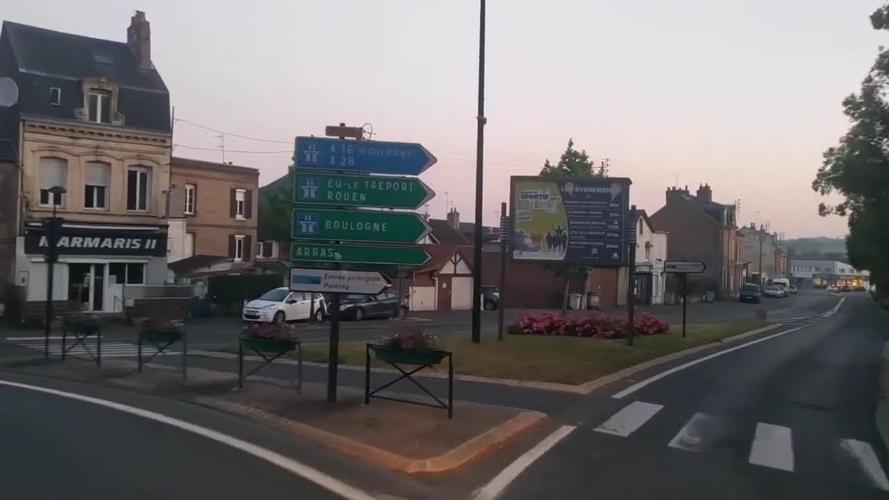 Road D925, Abbeville, Commune in France, 22.06.2022