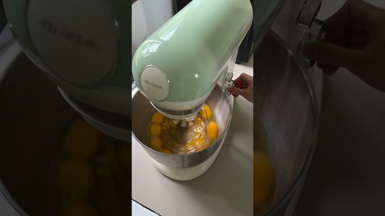 Coba pakai 10 telur, review stand mixer ariete #brownis #standmixer #bolu