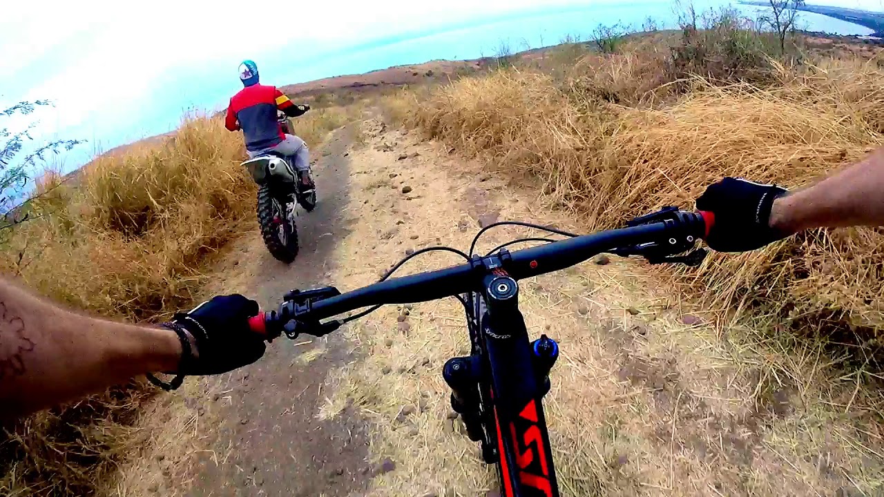 An Englishman Mountain Biking in Ile de la Réunion 974 (2) MTB/VTT la savane en hiver