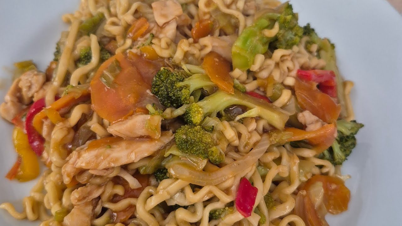 YAKISSOBA 