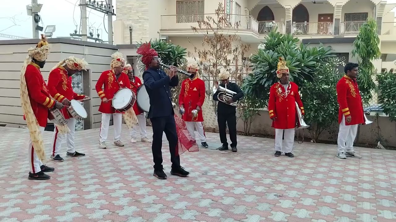ankhiyon Ko Rahane de ankhiyon ke aas paas song