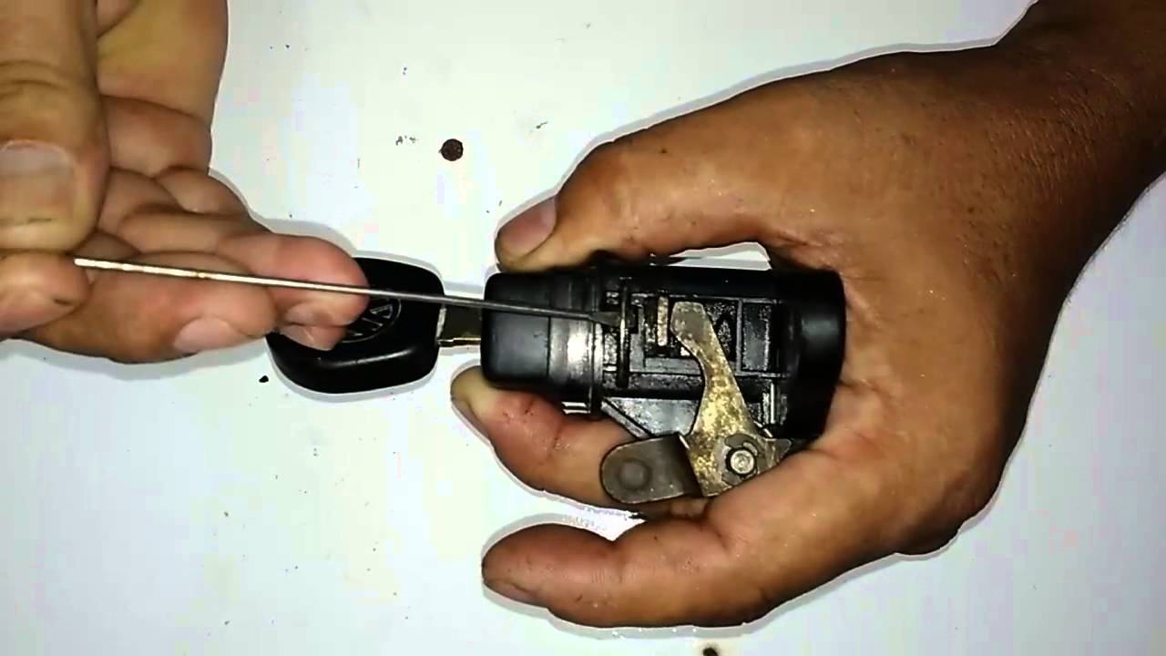 Como trocar o cilindro da tranca do Porta Malas do Uno 91