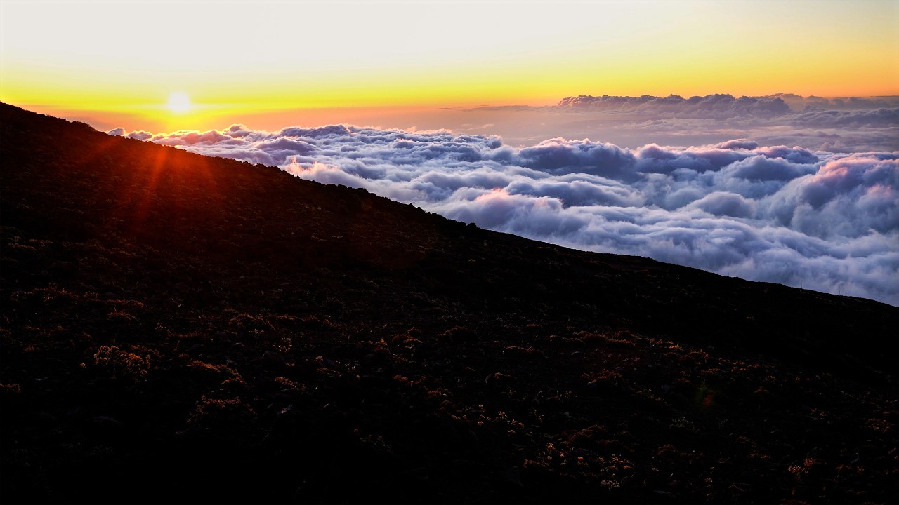 Haleakalā Sunset Above the Clouds (4K Timelapse) | Relaxing Piano Music | Maui, Hawaii