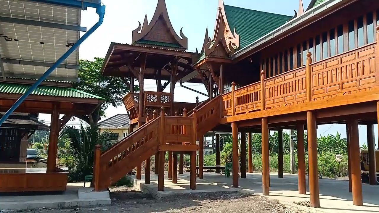 บ้านทรงไทยอำเภอเสนา จ.อยุธยา ขนาด12×6พื้นที่บ้าน72ตรม.ซู้มศาลา2.5×2.5. ทรวไทยรูปตัวL.