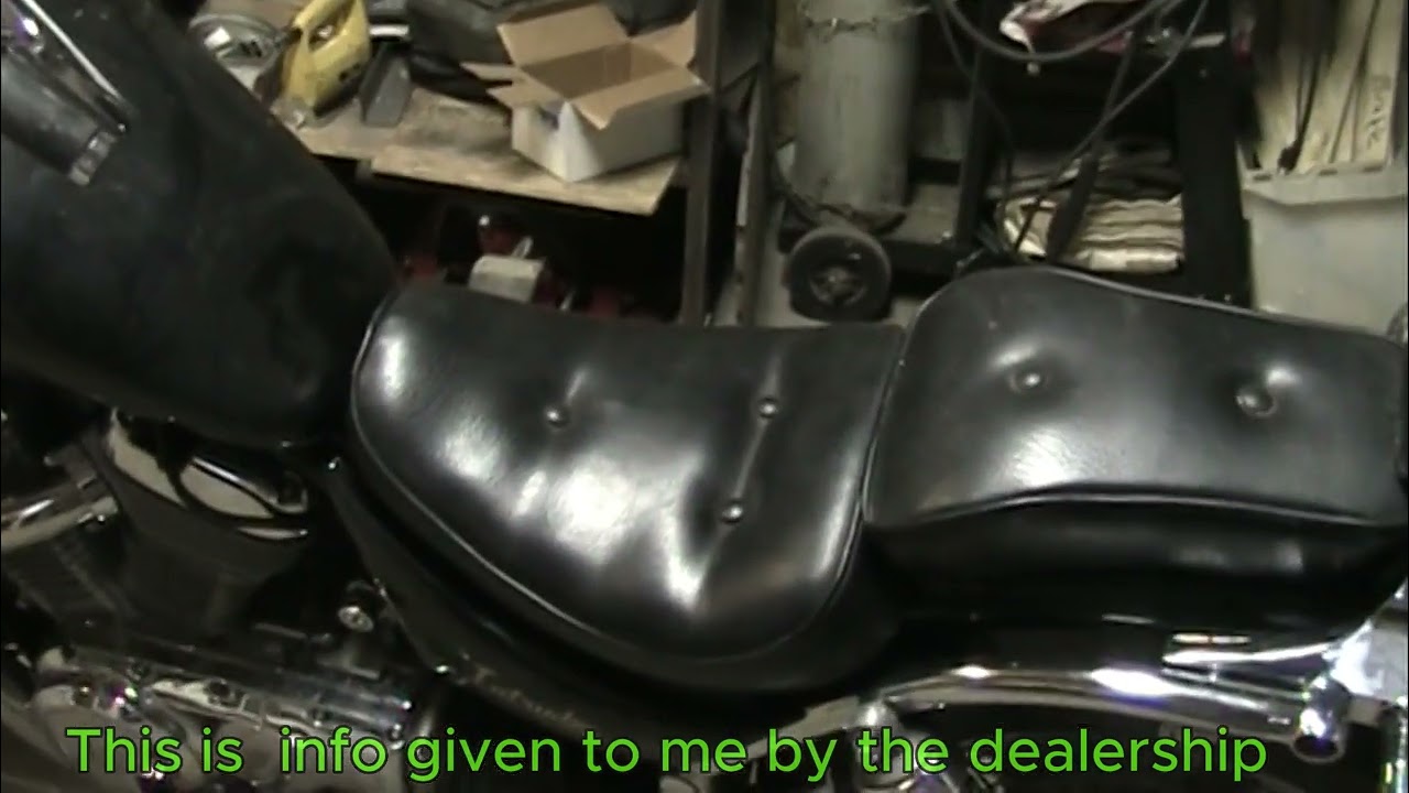 1985 Suzuki Intruder Side Cover And Seat Removal