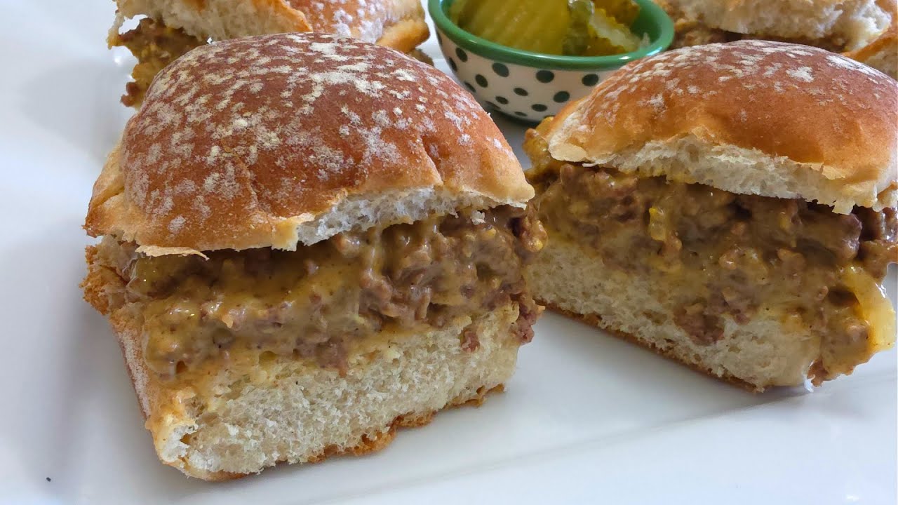 🧀🔥 Easy Cheesy Loose Meat Sliders – Appetizer or Easy Meal! 🍔😋