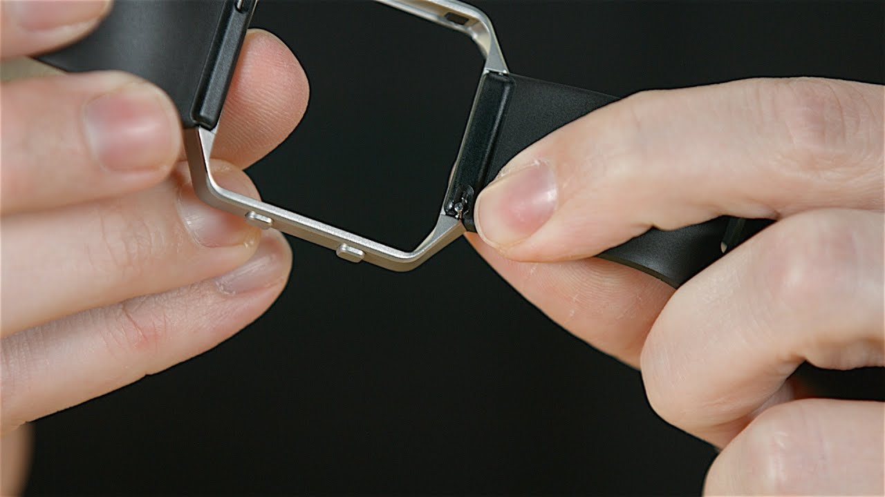 Как заменить ремешок на фитнес-часах Fitbit Blaze