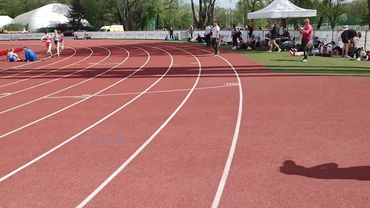 Poznań 07.05.2022 Dorota Nowak Łażewska 800 m 2.12.14 PB Pierwsze miejsce BRAWO!!!