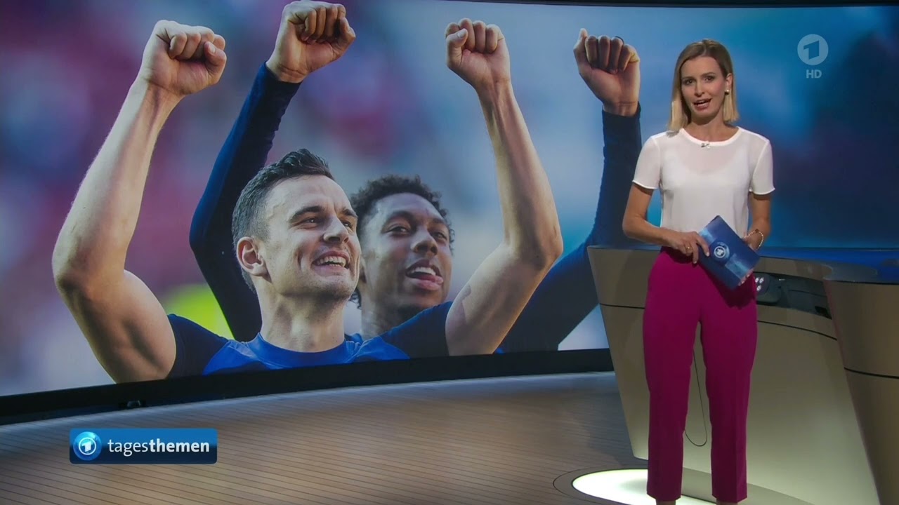 Karolin Kandler präsentiert erstmals den Sportblock in den Tagesthemen (04.09.22)