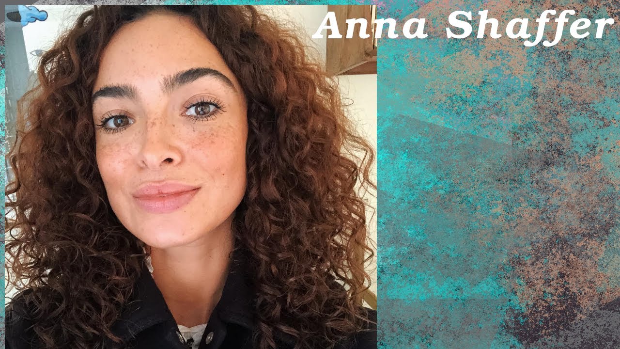 Anna Shaffer - MiniBio (English)