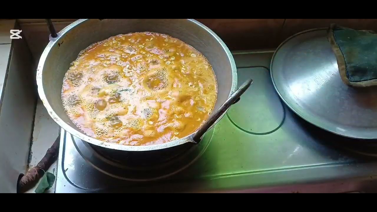 চিংড়ি মাছ দিয়ে তেলাকুচি পাতা ভুনা আলু নিরাম অনেক সাধ 