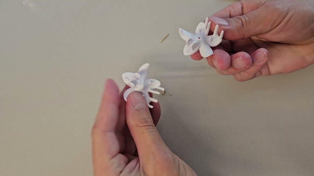 How to fix a broken plastic hair clip