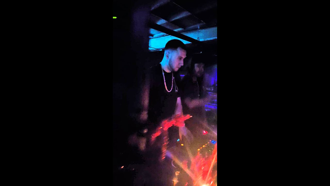 My bro DJVIP510 on his 1's and 2's