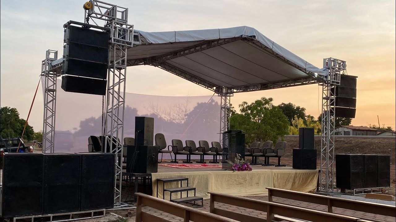 Mais um evento, montando Som e Palco.